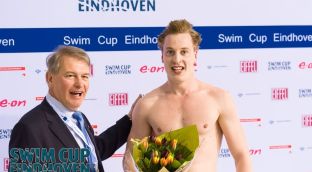 Martien Heijnen met Sebas van Lith tijdens Swim Cup Eindhoven in 2012