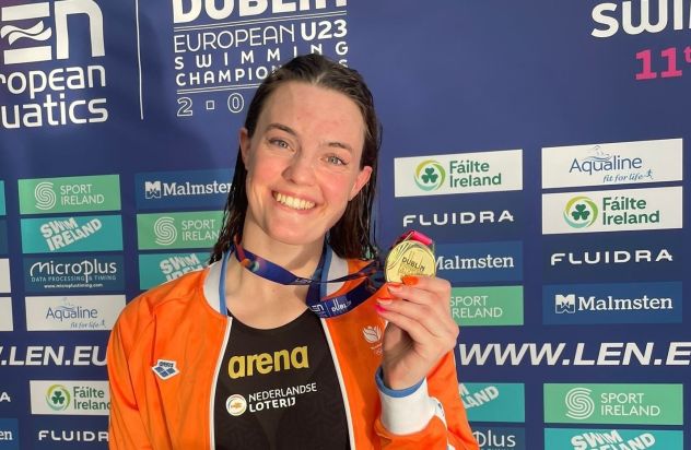 Yessa Giele met goud jpg