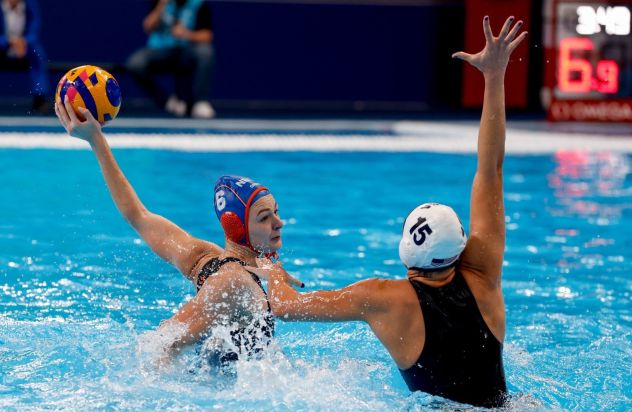 Simone van de Kraats blauwe cap scoorde vier keer Foto BSR Agency