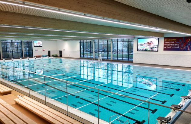 50 meterbad nieuwe welle